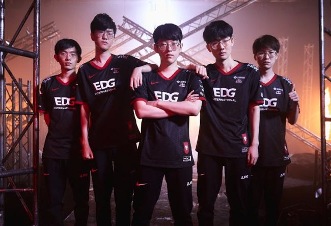 海牛的顽强 海牛的顽强